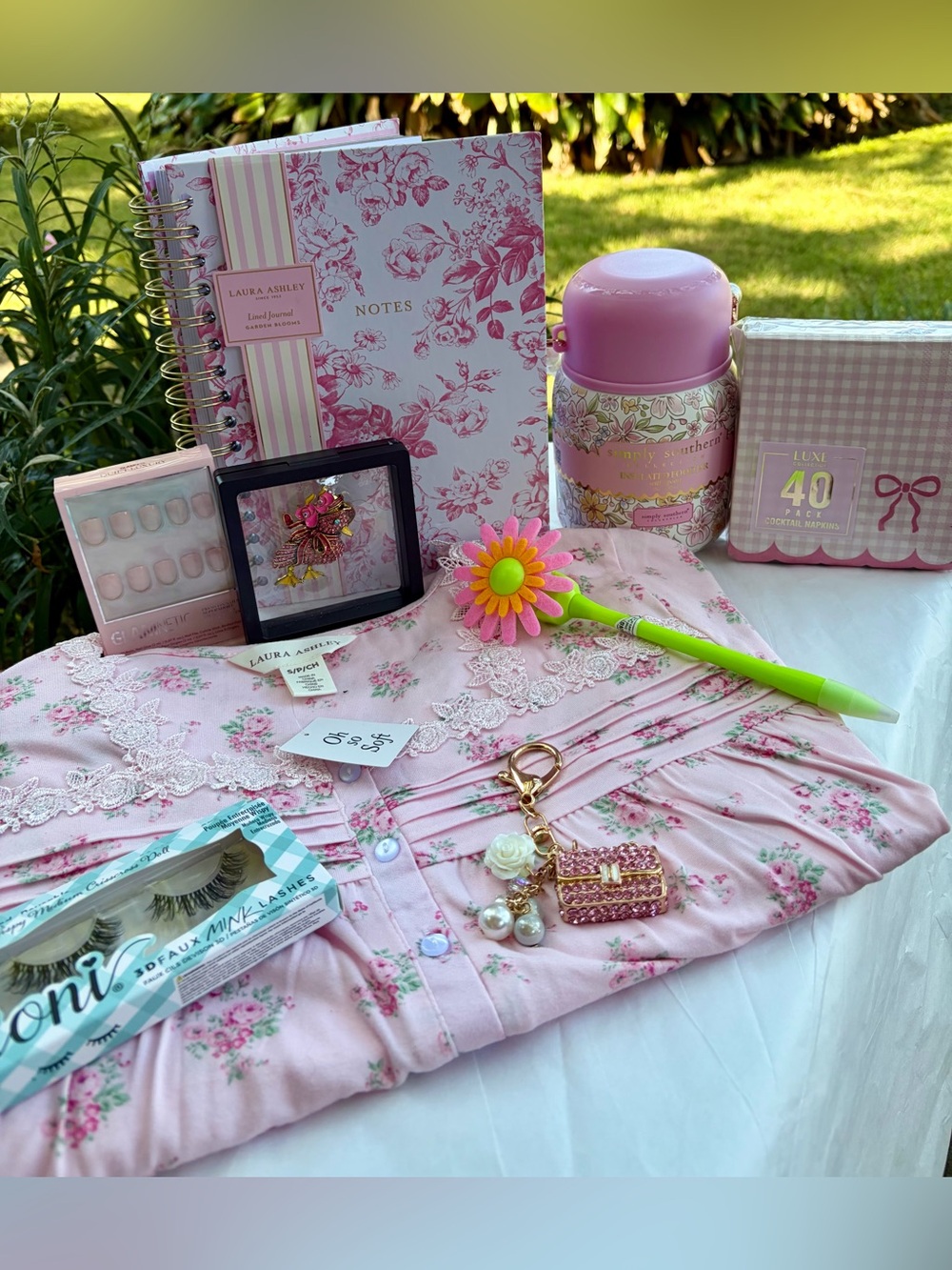 💝NWT LAURA ASHLEY & More BREAST CANCER AWARENESS GIFT BUNDLE💝